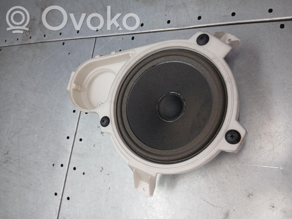 Aixam A751 Subwoofer 