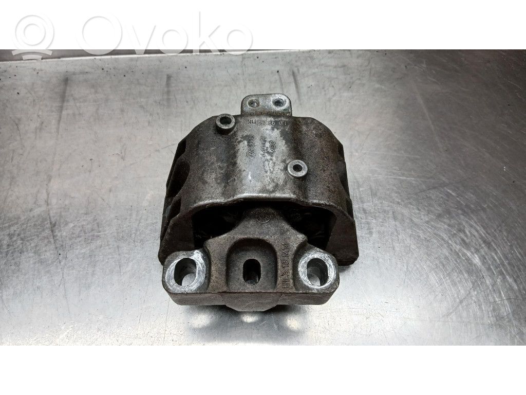Engine mounting bracket   1J0199262BK,1J0199262BK