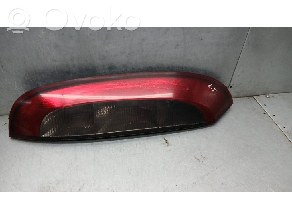 Opel Corsa C Lampă spate în caroserie 
