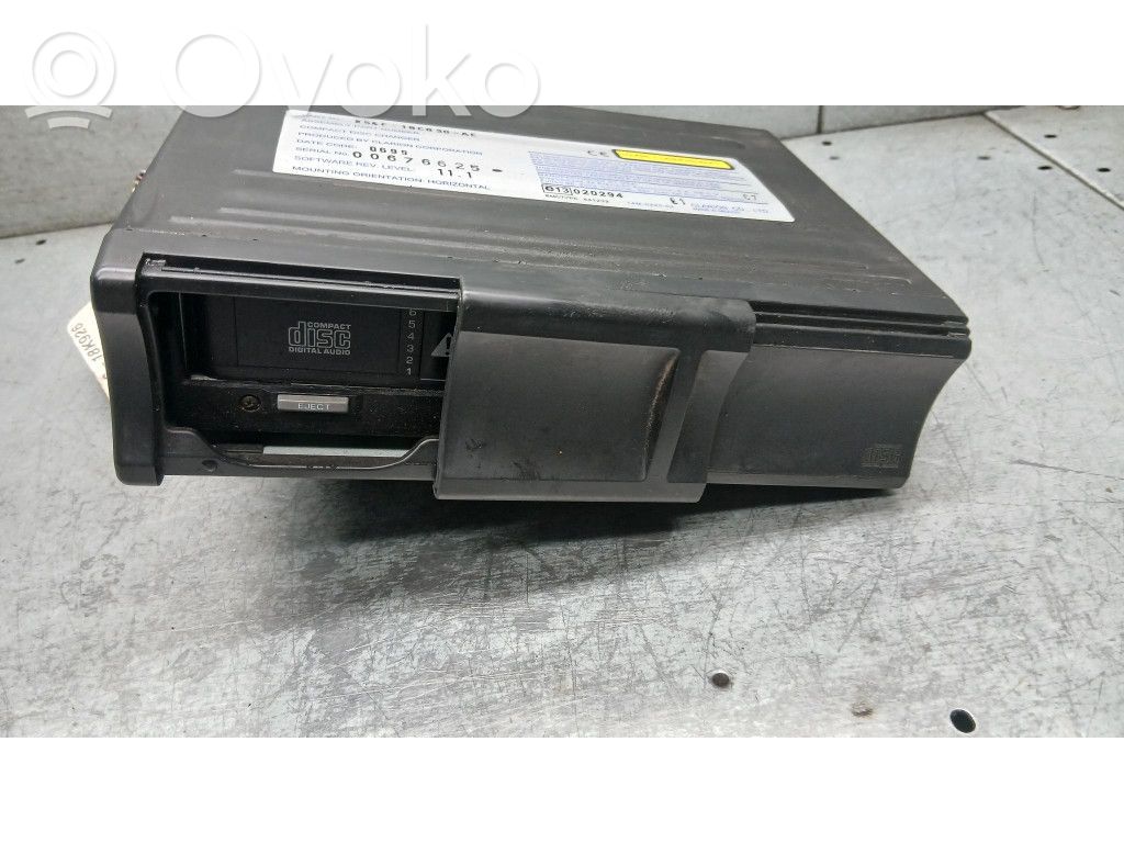 Ford Focus Radio/CD/DVD/GPS head unit 