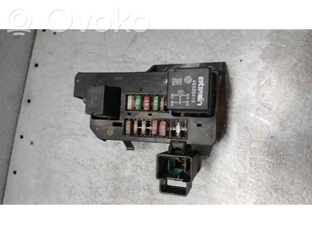 Fiat Stilo Juego de caja de fusibles 