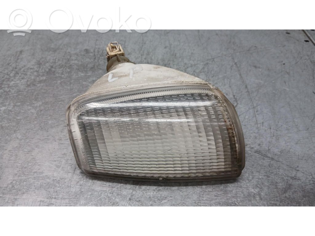 Volkswagen Polo II 86C 2F Kierunkowskaz przedni 