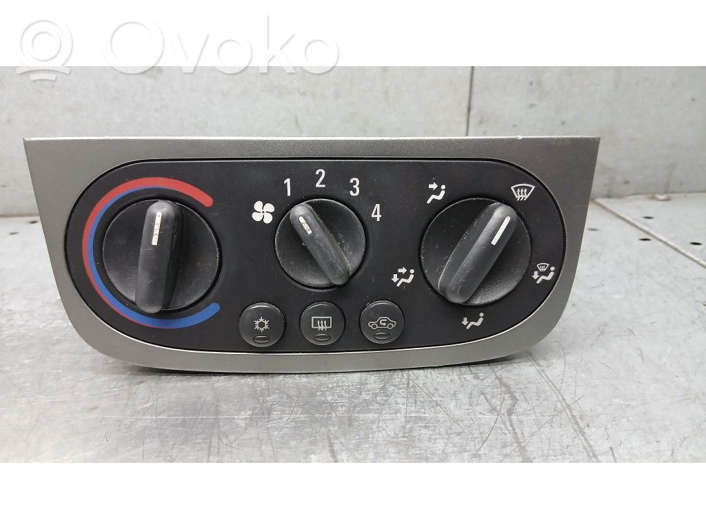 Air conditioning/heating control unit