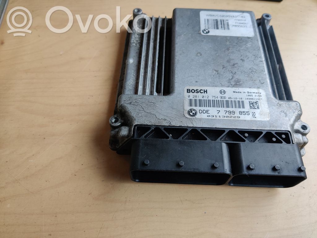 BMW 3 E90 E91 Variklio valdymo blokas 