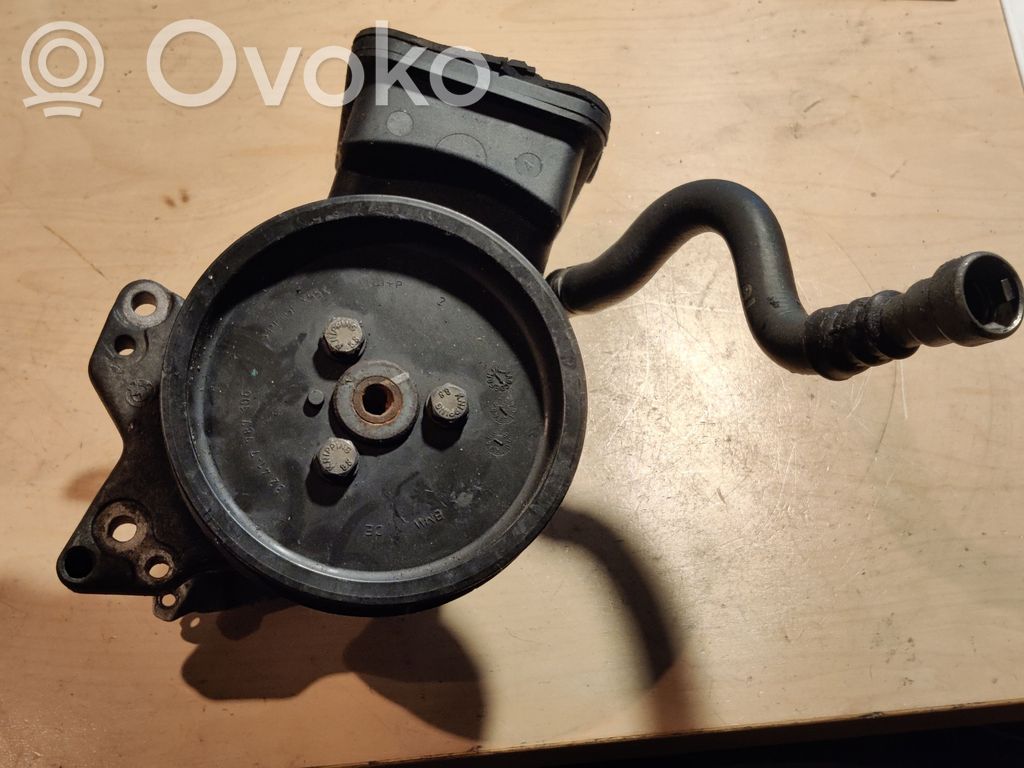 BMW X5 E53 Ohjaustehostimen pumppu 