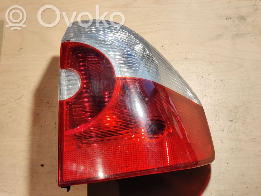 BMW X3 E83 Galinis žibintas kėbule 