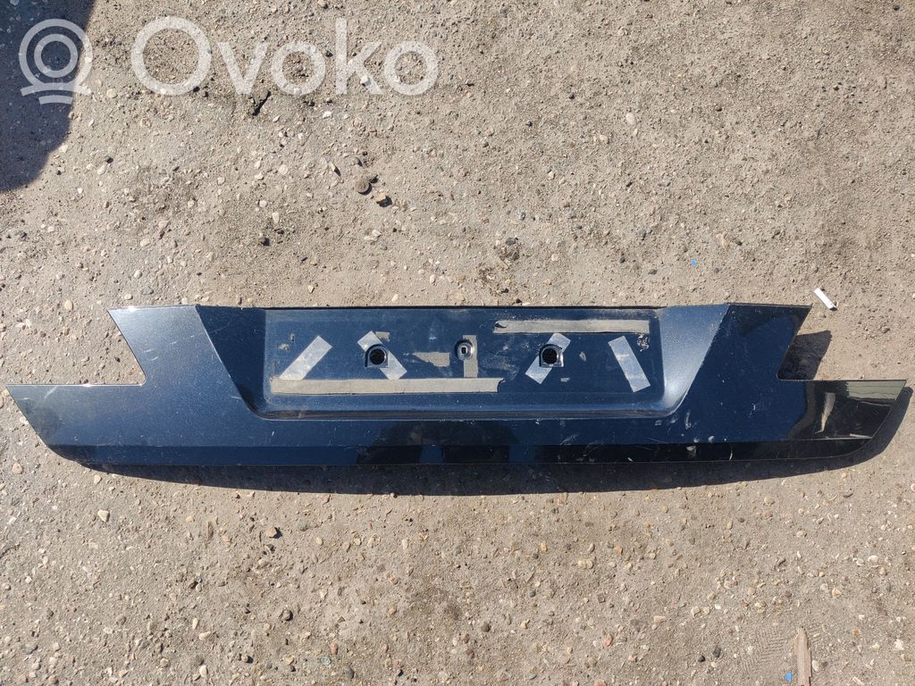 BMW 7 E65 E66 Tailgate trim 