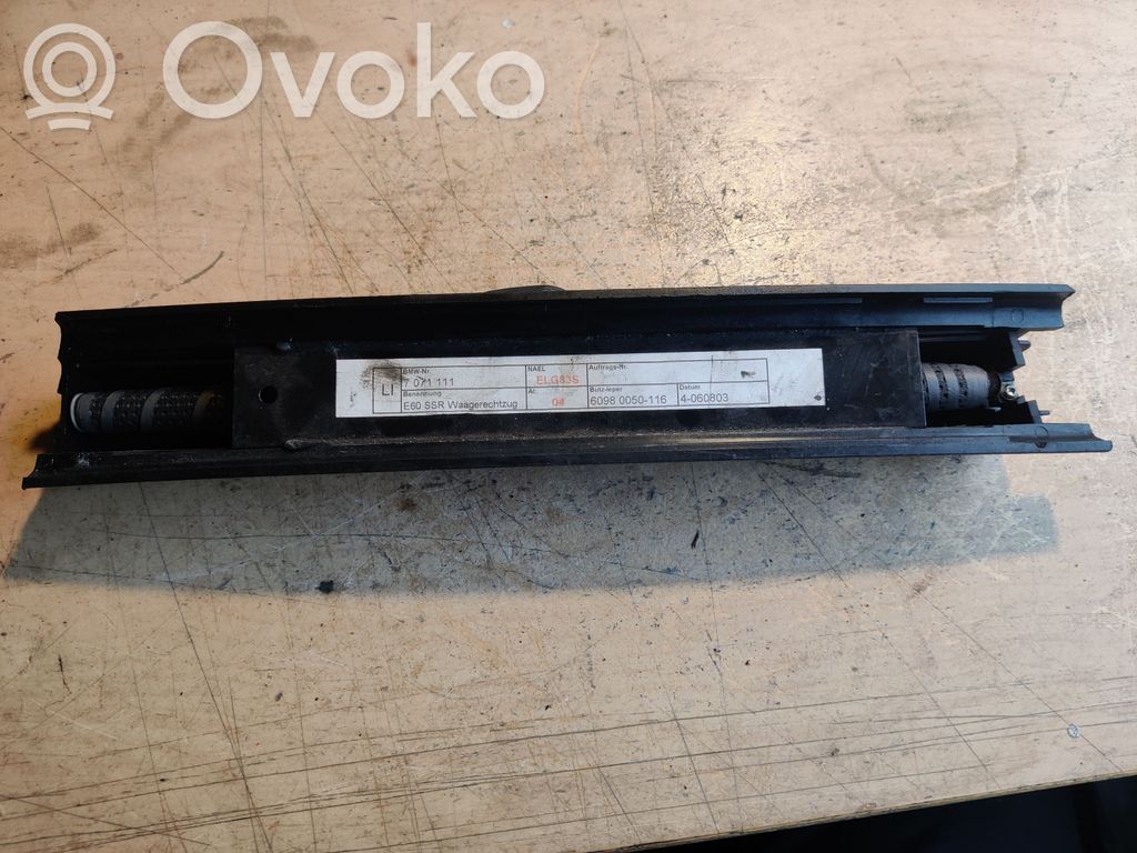 BMW 5 E60 E61 Estate rear side window sun shade/blind 