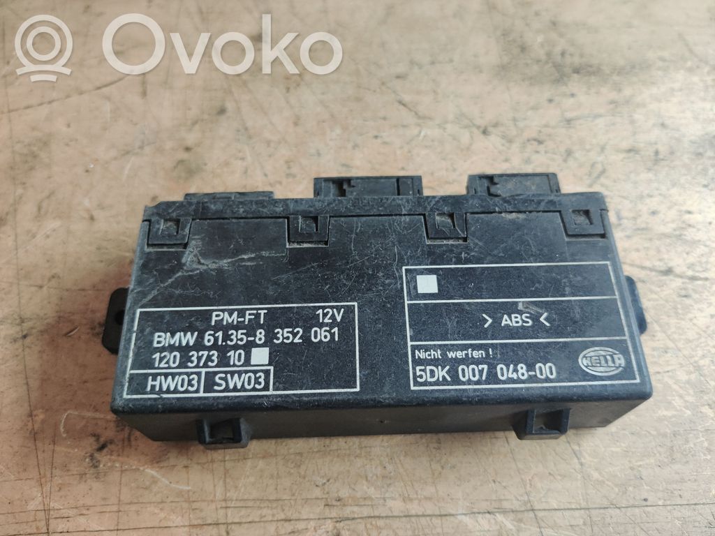 Unidad de control/módulo de la puerta   71358352061,8352061