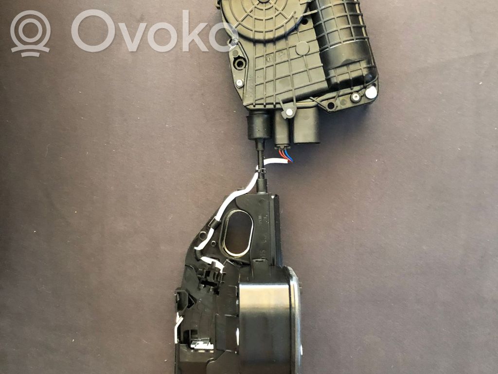 BMW X5 E70 Front door lock 
