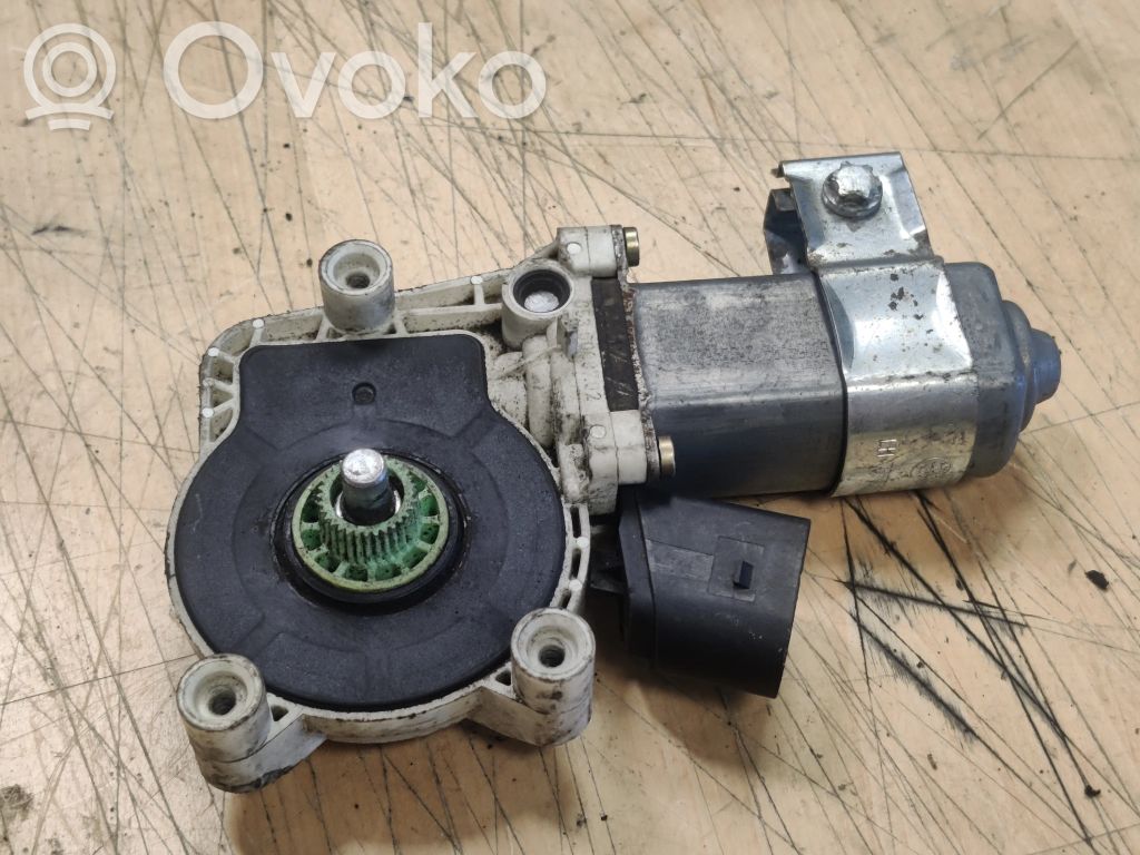 BMW 5 E60 E61 Silnik regulatora szyby drzwi przednich 