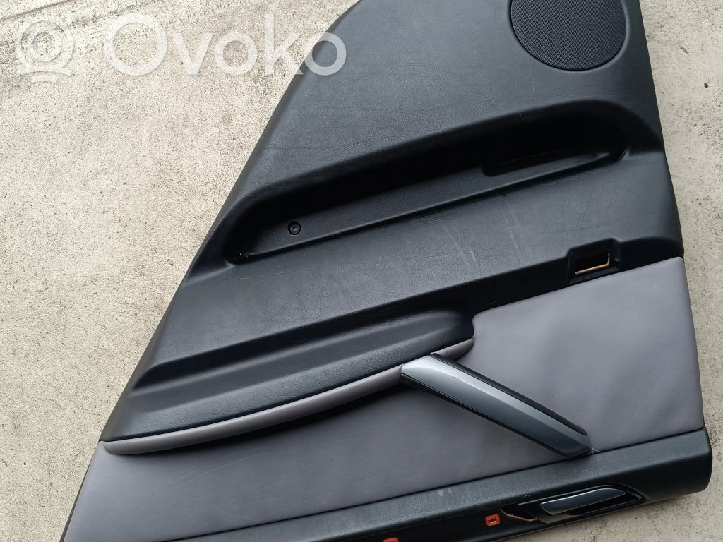 BMW X5 E53 Apšuvums aizmugurējām durvīm 