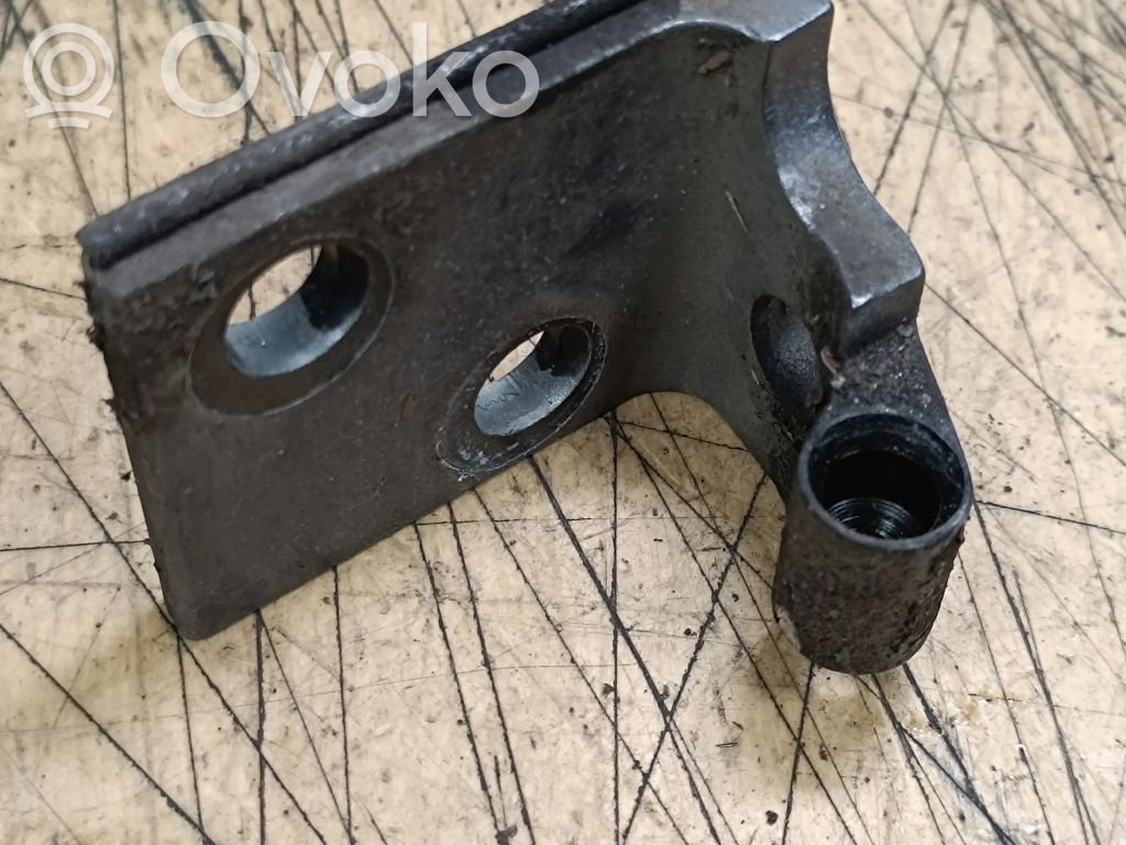 BMW X5 E53 Front door upper hinge 