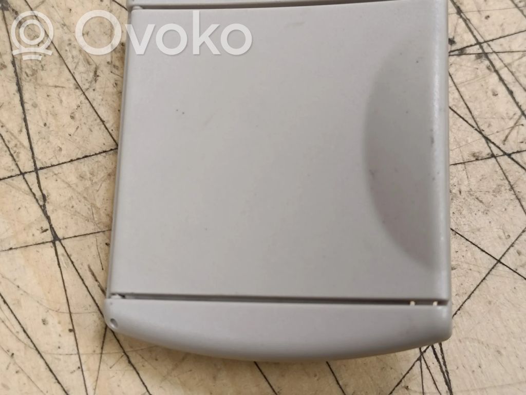 BMW 5 F10 F11 Plastikowe elementy podsufitki 