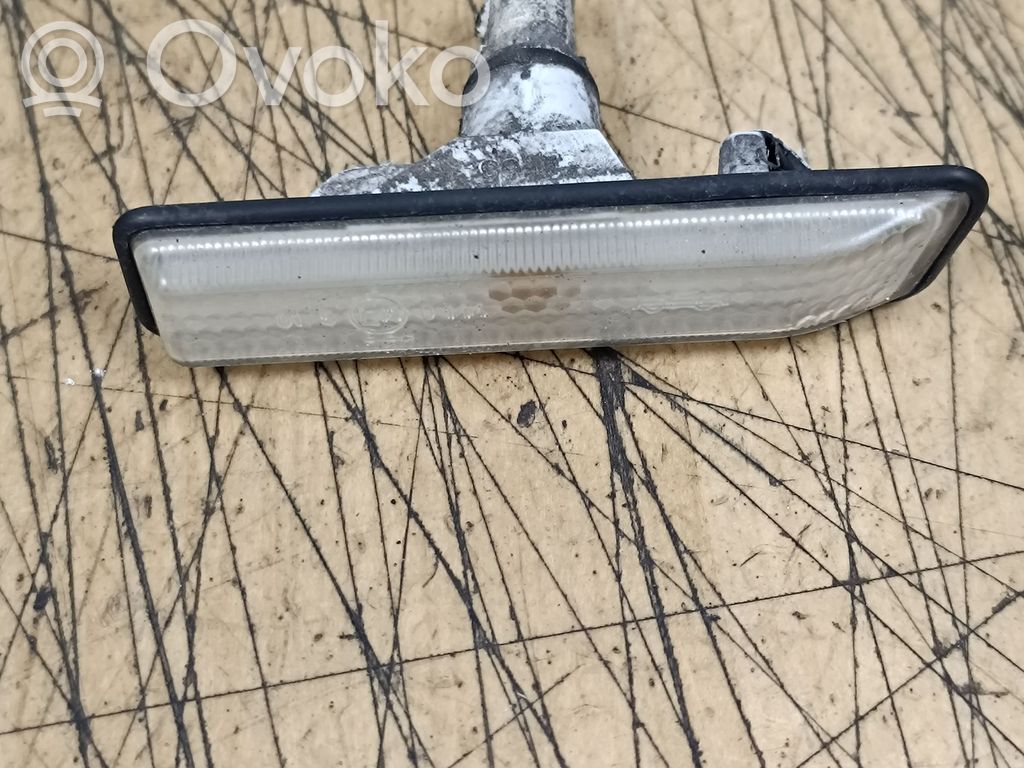 BMW X5 E53 Front fender indicator light 