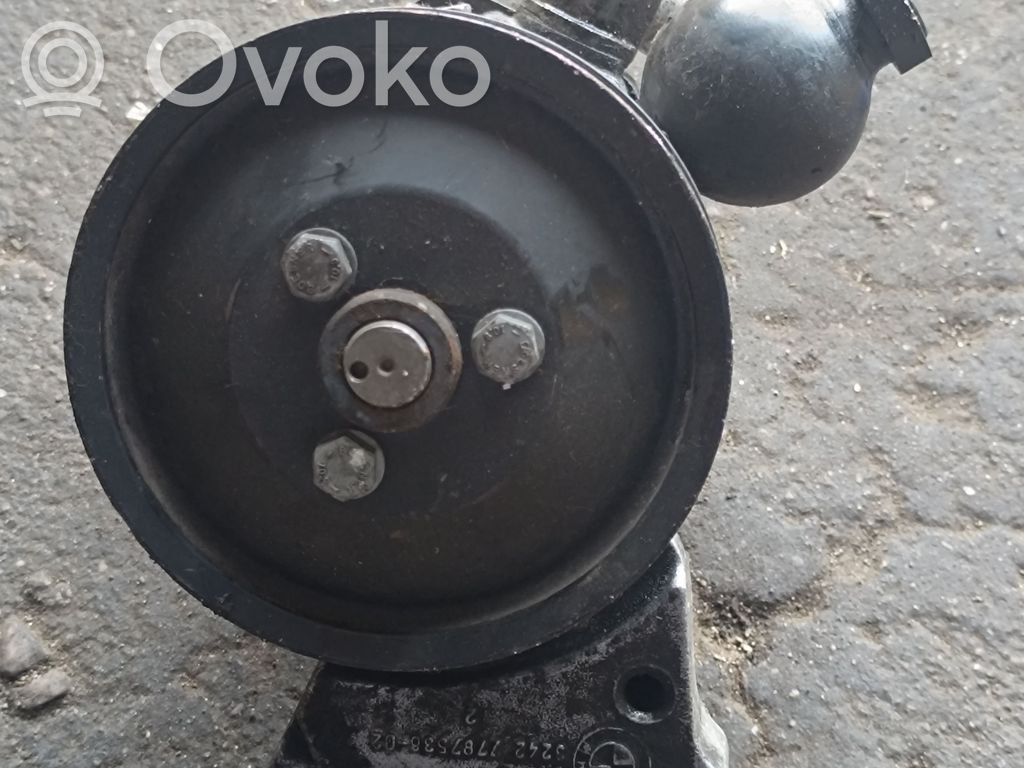 BMW 5 E60 E61 Stūres pastiprinātāja sūknis 