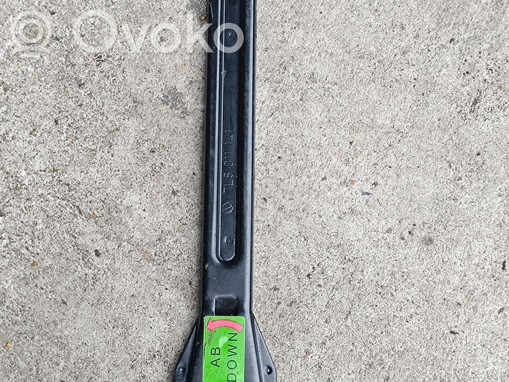 Audi Q7 4L Lewarek samochodowy 