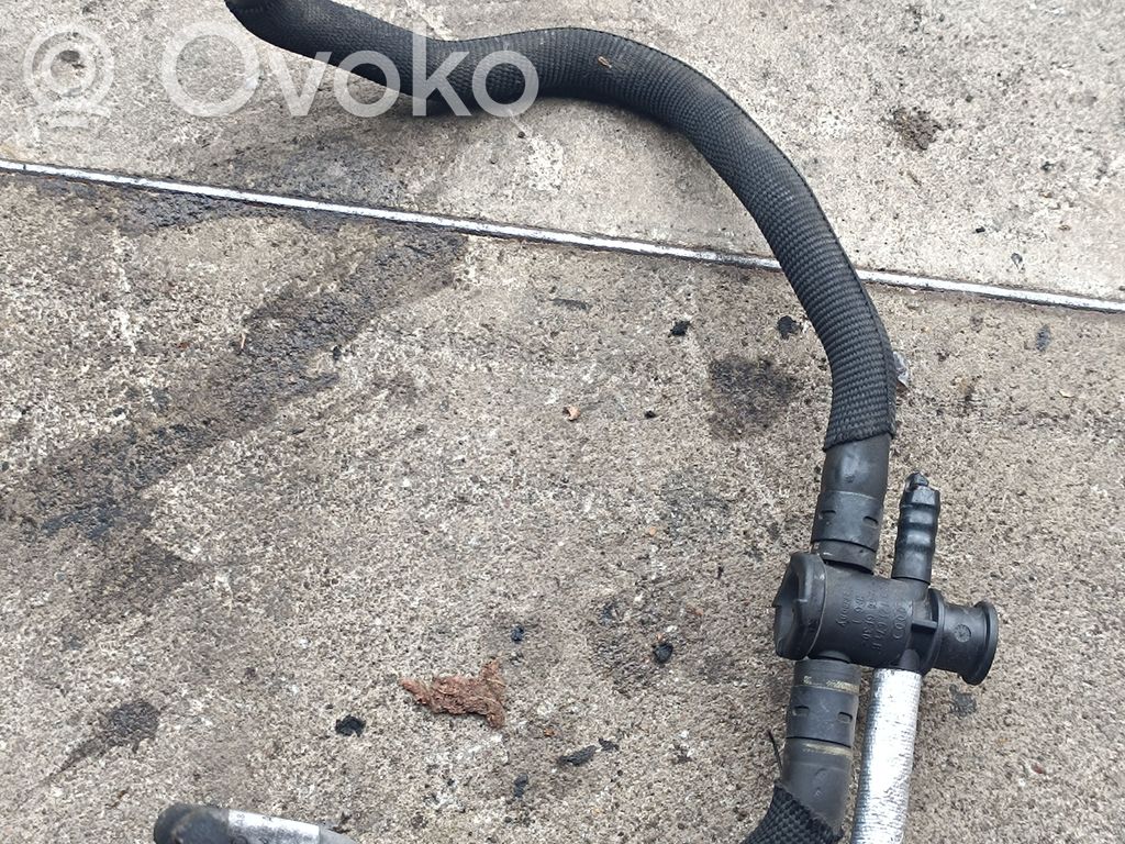 Audi Q7 4L Engine coolant pipe/hose 