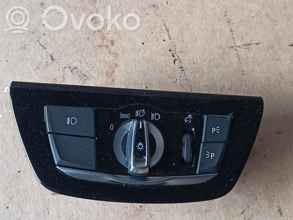 BMW 5 G30 G31 G38 Lukturu slēdzis 