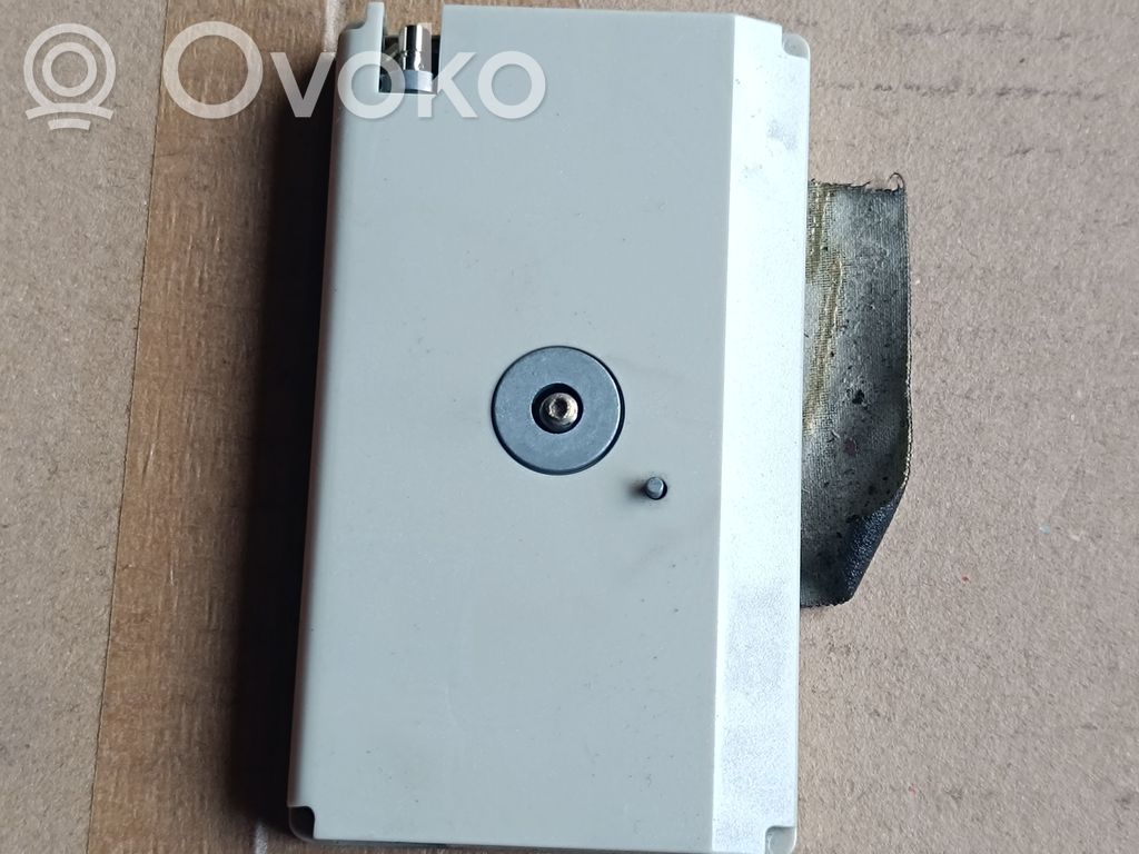 Antenas pastiprinātājs   8377654