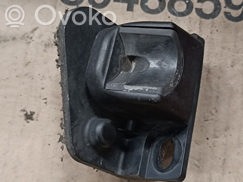 BMW X5 E70 Tailgate/trunk/boot lid buffer 