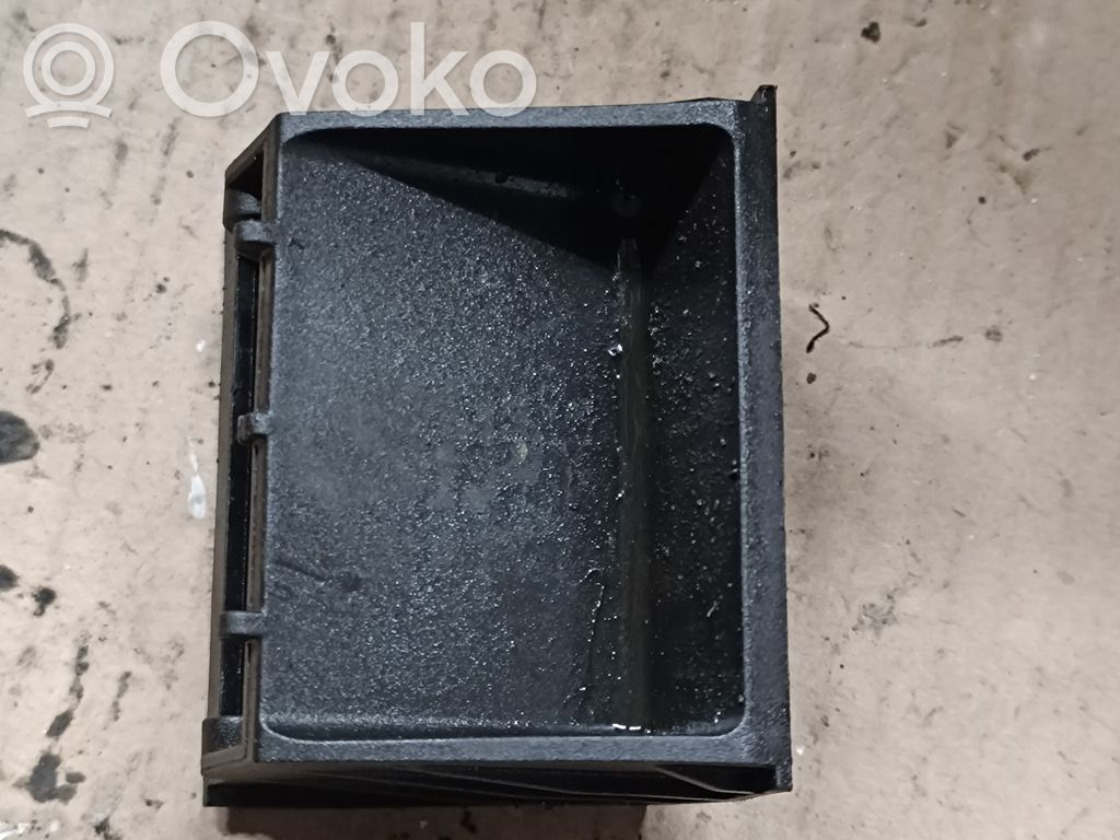 Radiator mount bracket   753353704,7533537