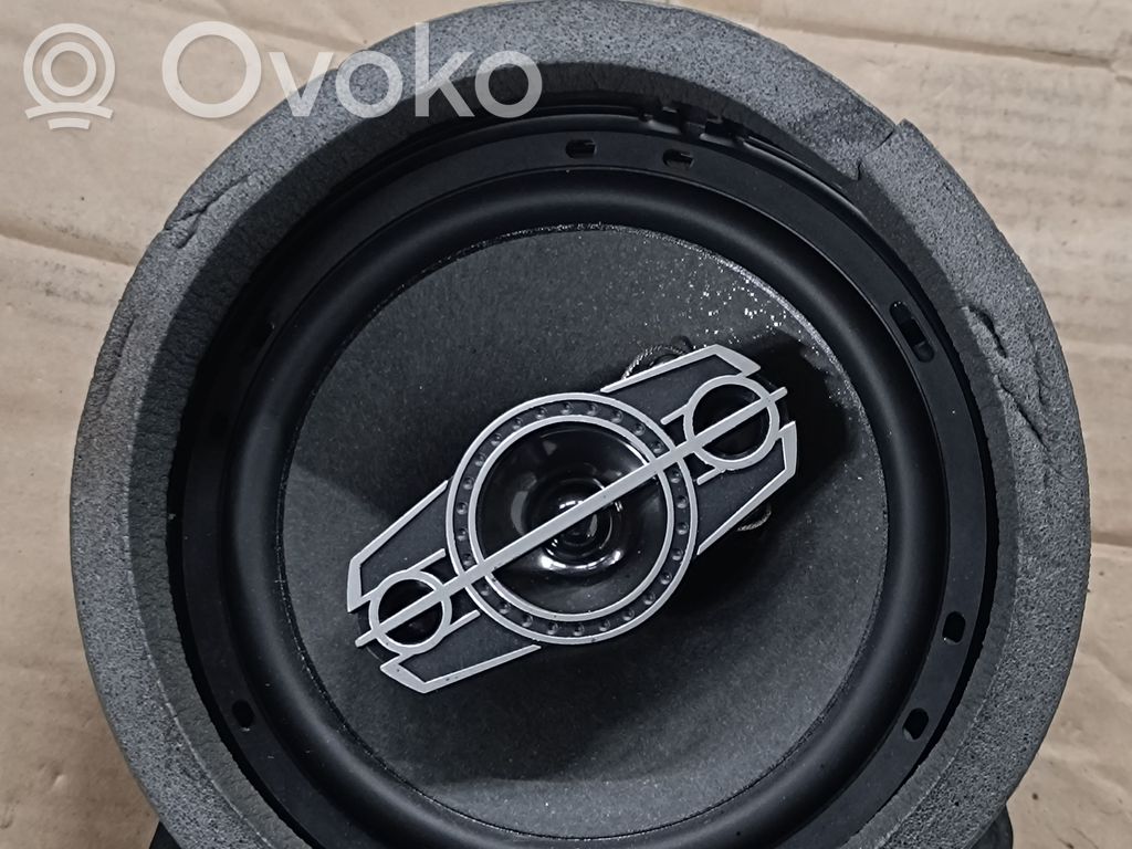 BMW X5 E53 Takaoven kaiutin 