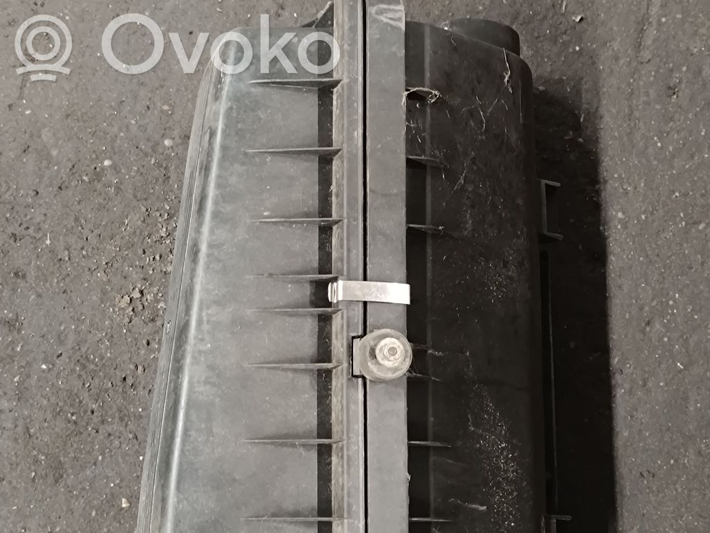 Air filter box   1707021