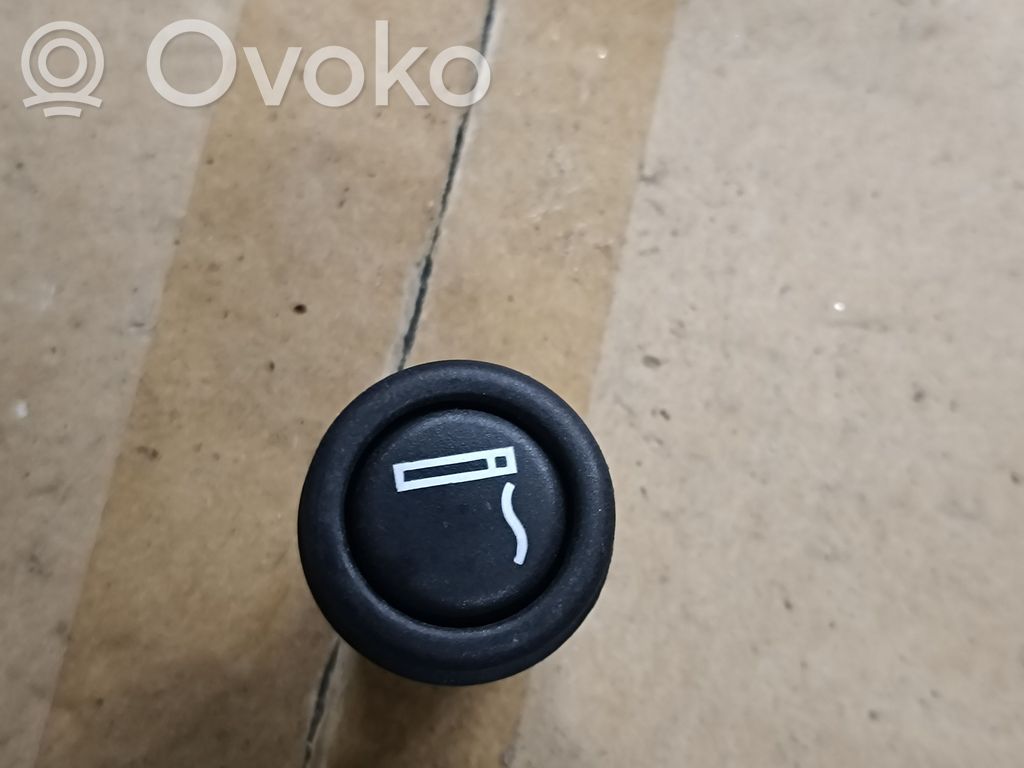 BMW 7 E32 Cigarette lighter 