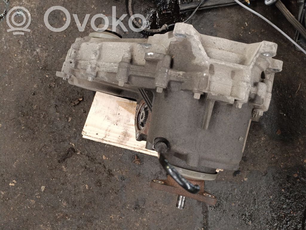 Gearbox transfer box case   7526279