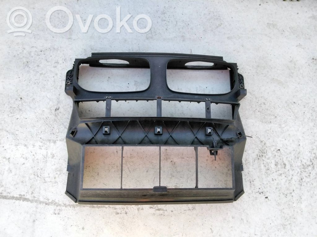 BMW X5 E70 Radiatorių panelė 
