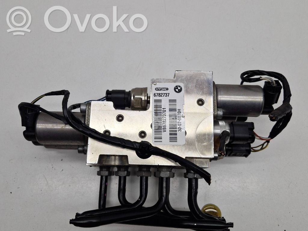 BMW X5 E70 Active stabilizer control/valve assembly 