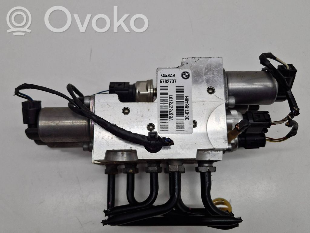 BMW X5 E70 Active stabilizer control/valve assembly 