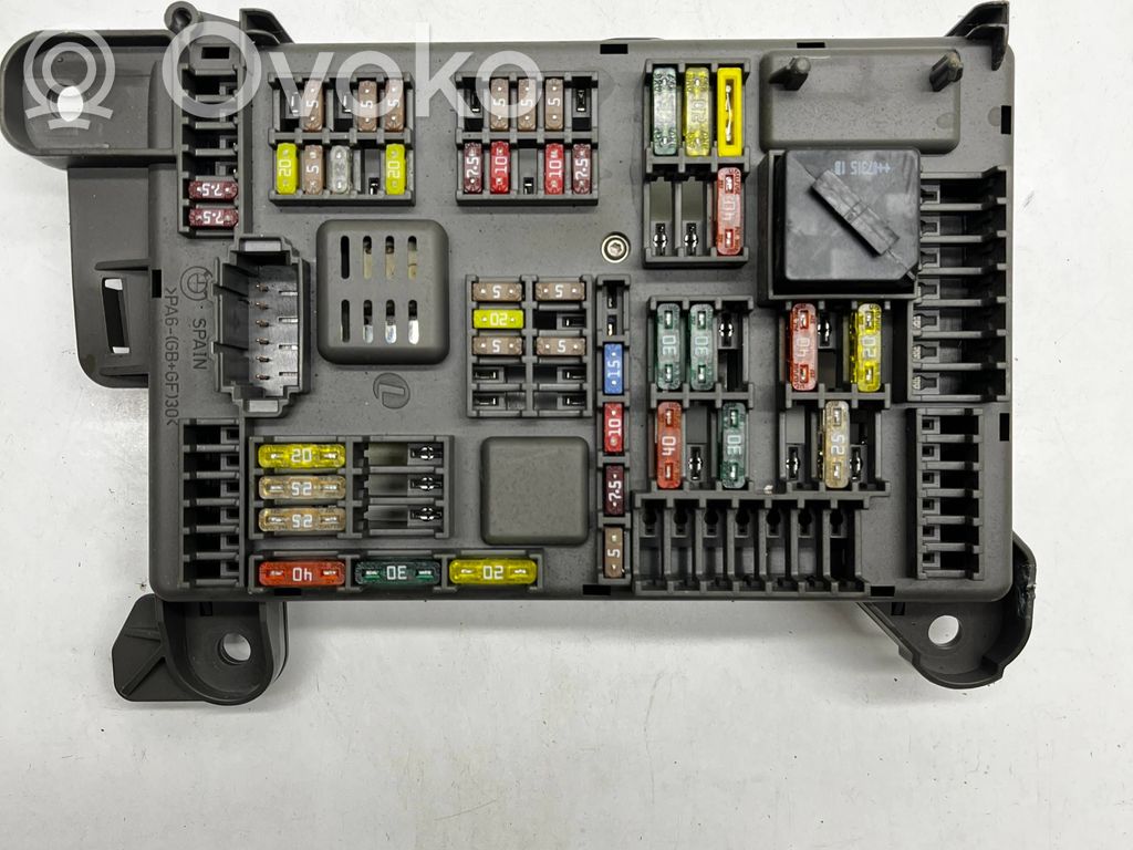 BMW X5 E70 Fuse module 
