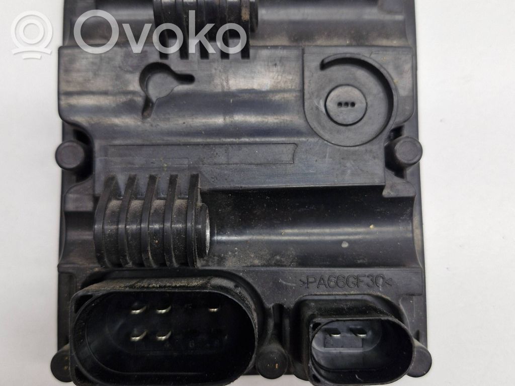 BMW X1 F48 F49 Pavarų dėžės reduktorius (razdatkės) valdymo blokas 