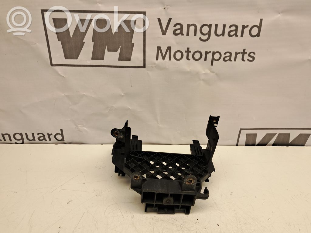 Mini One - Cooper Clubman R55 Engine control unit holder 