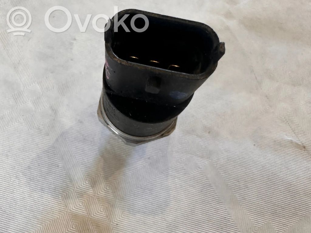 Kraftstoffdrucksensor   13537812345