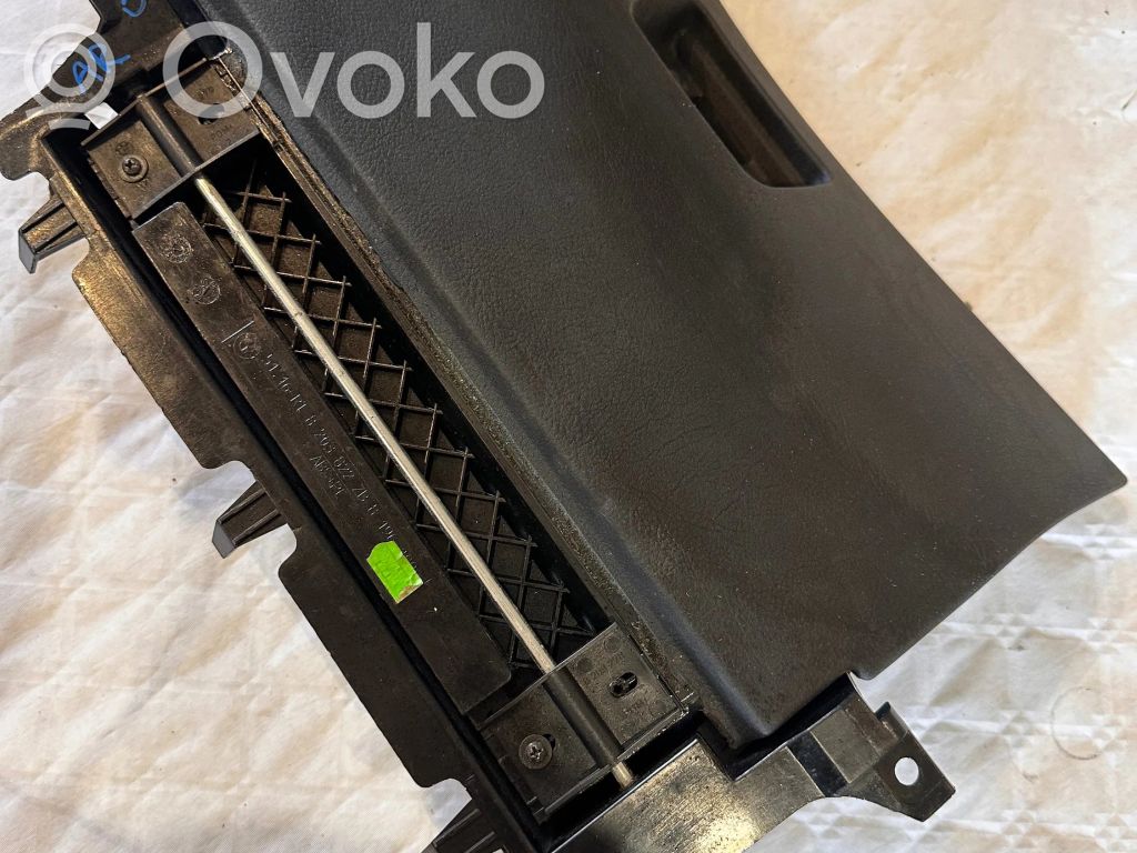 BMW 3 E46 Glove box 