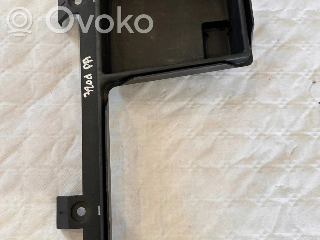 BMW 3 E46 Trunk/boot lower side trim panel 