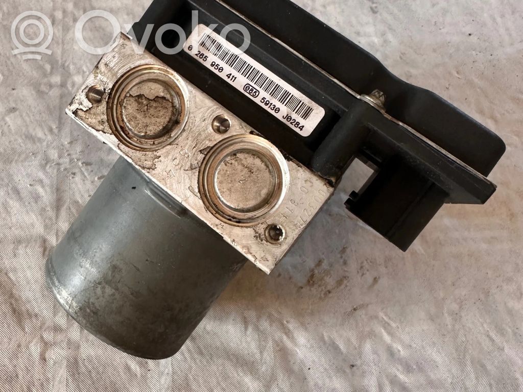 BMW 5 E60 E61 ABS Pump 