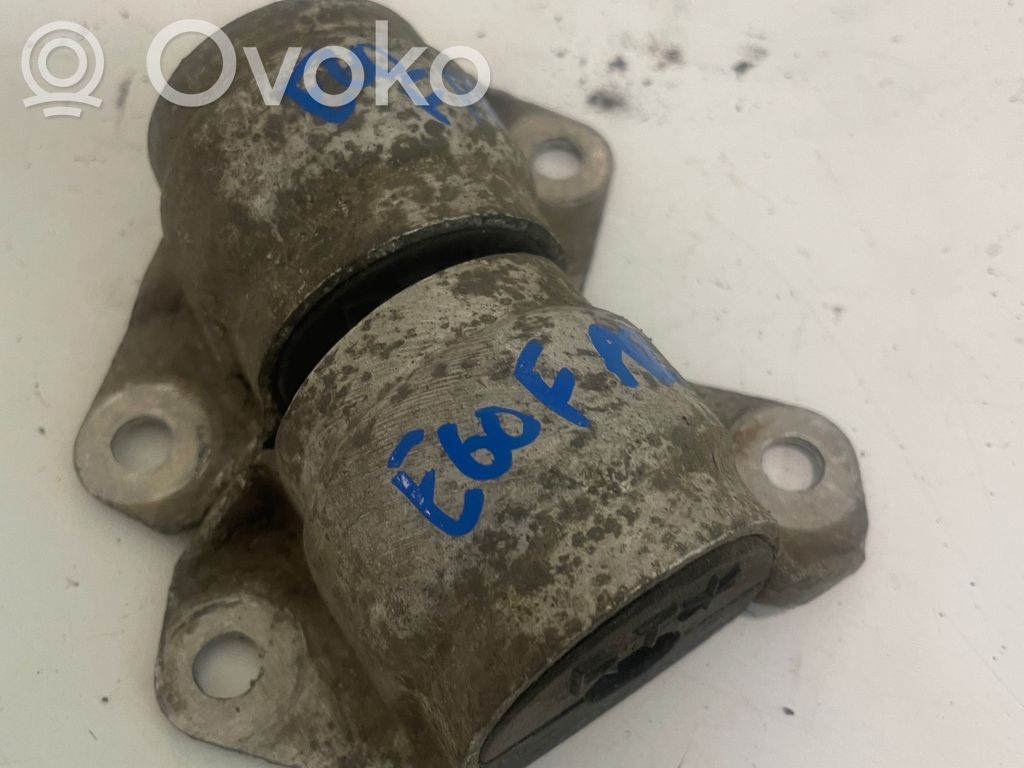 BMW 5 E60 E61 Stabilizatoriaus laikiklis (galas) 
