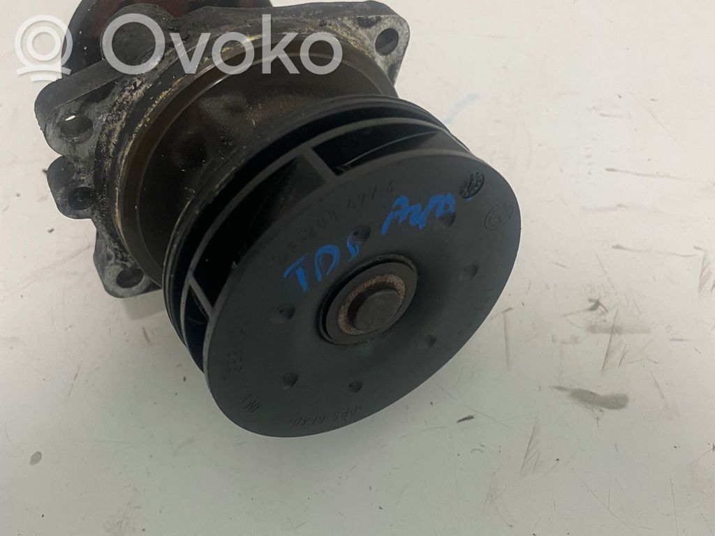 BMW 5 E39 Water pump 