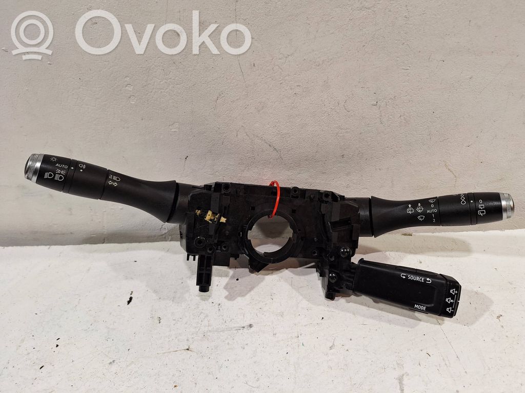 Renault Captur II Indicator stalk 