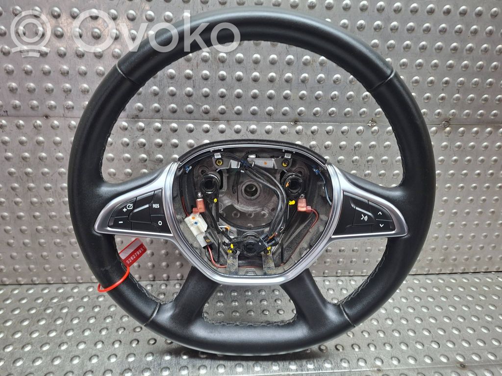 Dacia Duster II Steering wheel 