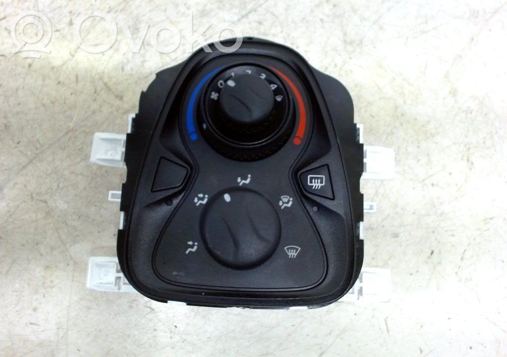 Citroen C1 Climate control unit 