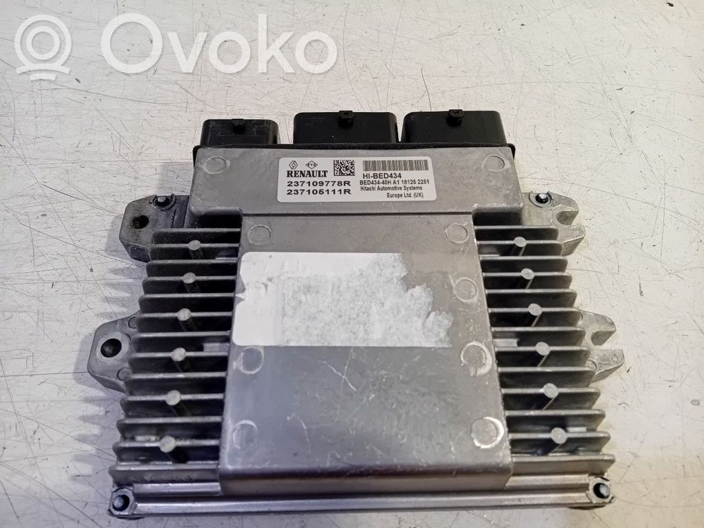 Renault Megane IV Engine control unit/module 
