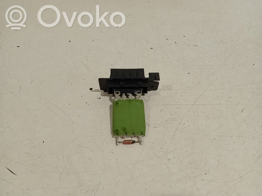 Rezystor / Opornik dmuchawy nawiewu   665000