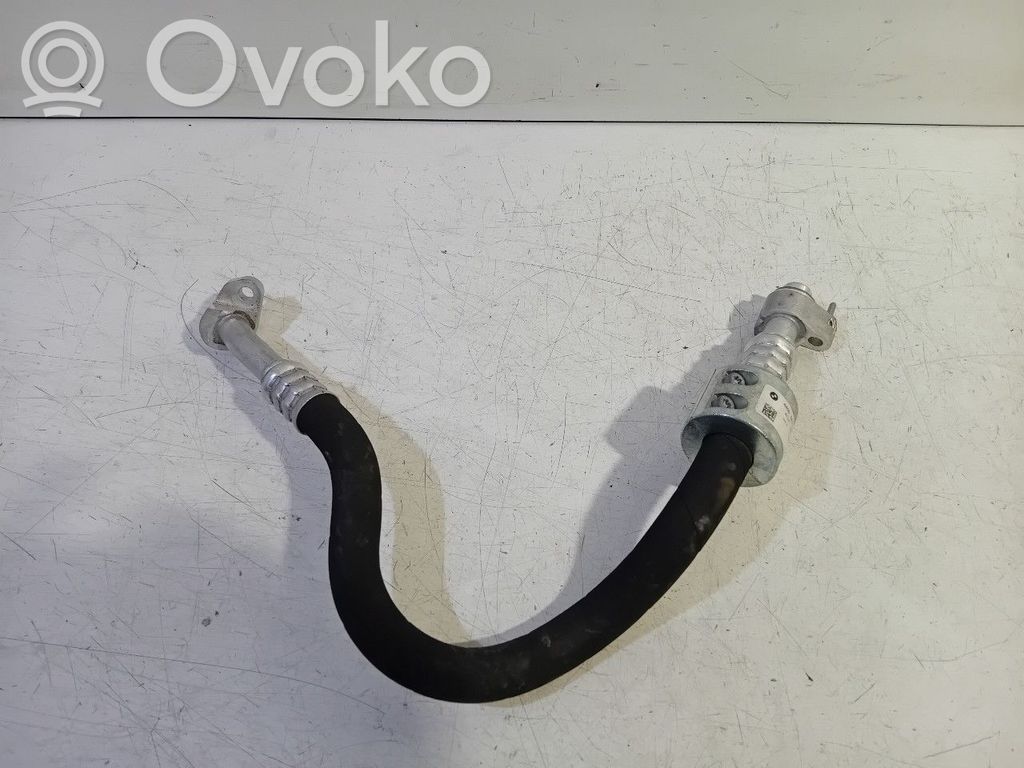 BMW iX Tubo flessibile aria condizionata (A/C) 