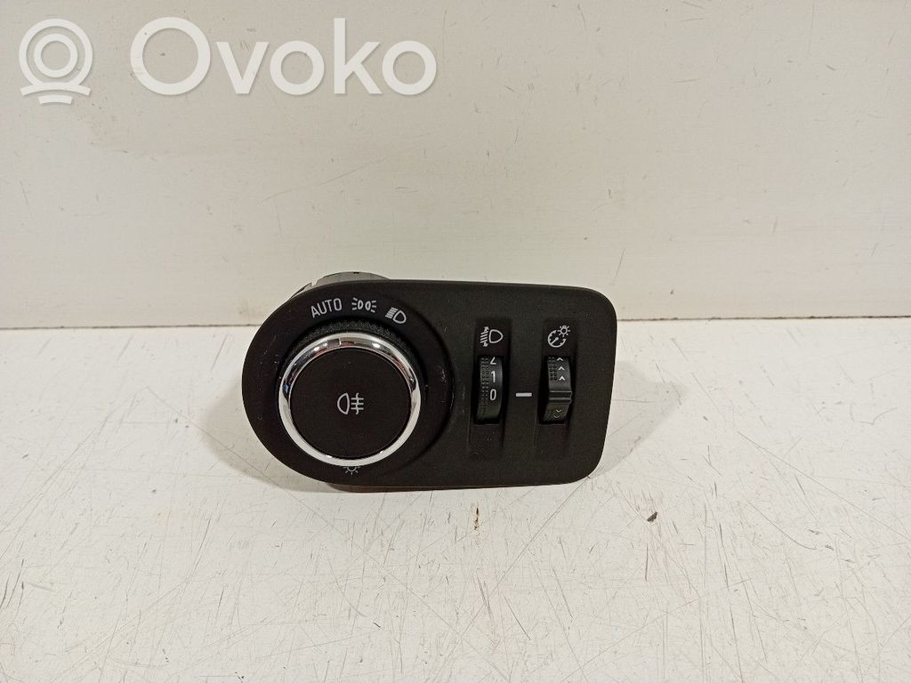 Opel Astra K Light switch 