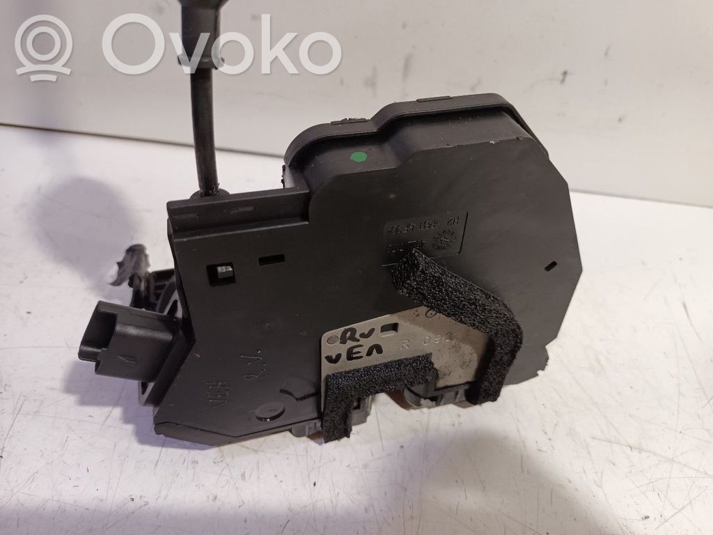 Renault Clio IV Front door lock 
